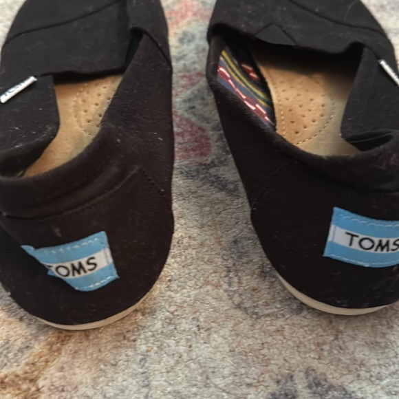 Brand new toms - Picture 2 of 2